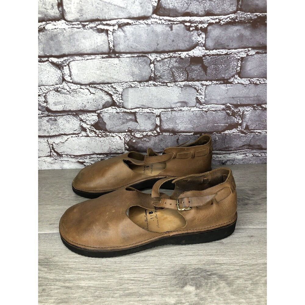 Aurora Shoe Co. Brown Leather Closed Toe Mary Jane Shoes Women’s Sz 11M US/42EU